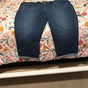 Torrid Jegging Crops size 26
